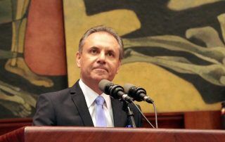 Carlos Ochoa censurado