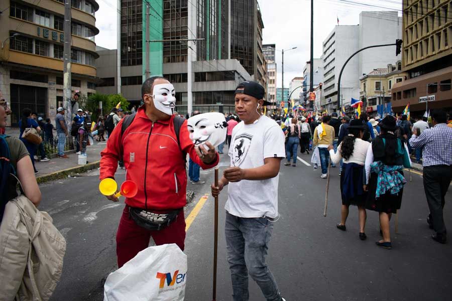 vendedores en el paro nacional