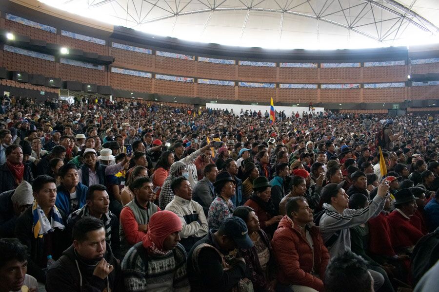 indígenas en la Casa de la Cultura