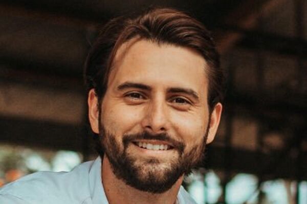 ministro de turismo del gobierno de Lasso