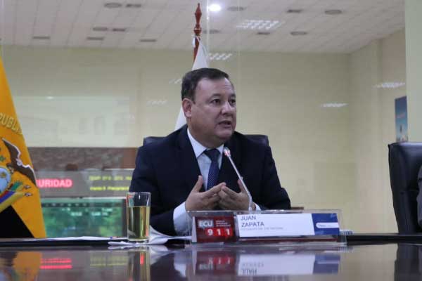COE Nacional aprueba plan piloto para partidos de fútbol