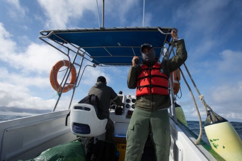 Guardacostas en Galápagos