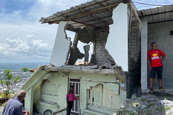 afectados por el sismo en Esmeraldas