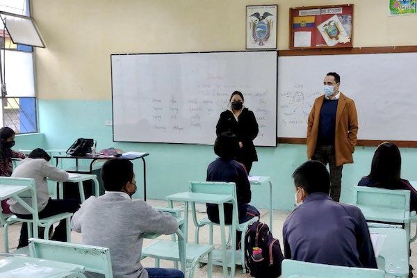 traslado de estudiantes entre escuelas fiscales