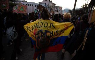 gas lacrimógeno en marcha del 8 de Marzo