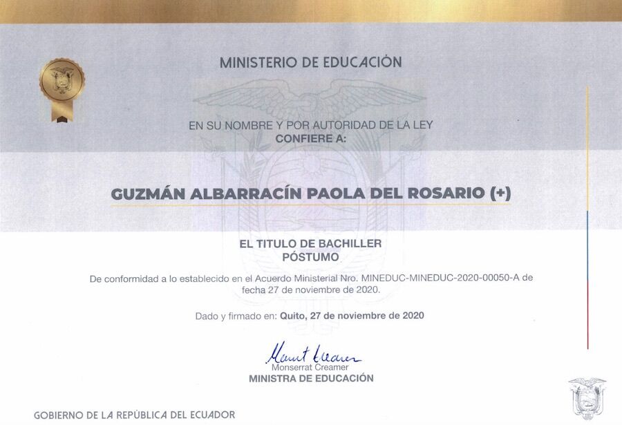 diploma de Paola Guzmán Albarracín