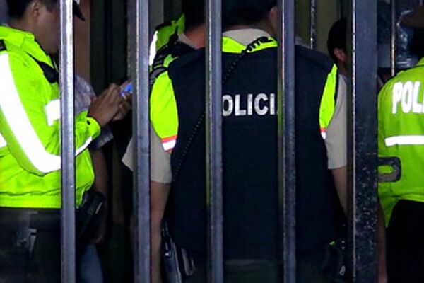 Estos Son Presuntos Delitos Cometidos Policias Ecuador