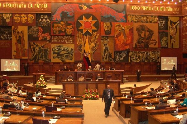 Ecuador y la historia del juicio político a un Presidente
