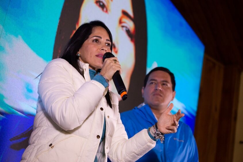 Luisa González pasó a segunda vuelta