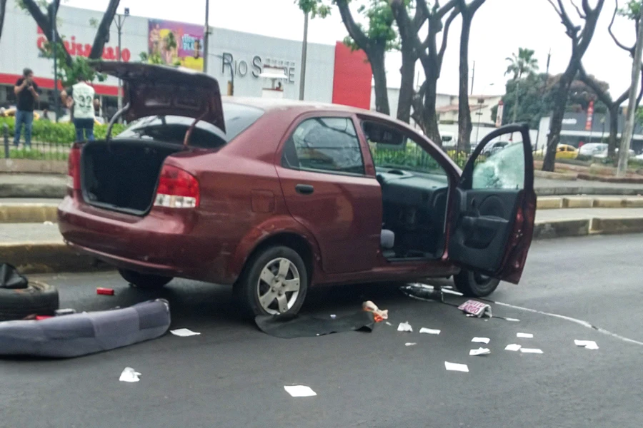 carro que manejaba Eduardo Velasco