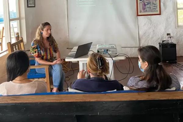 Taller sobre pesca ilegal en Galápagos