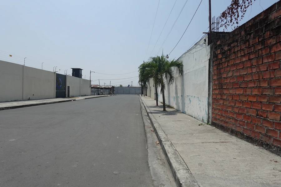 aceras y bordillos en Durán