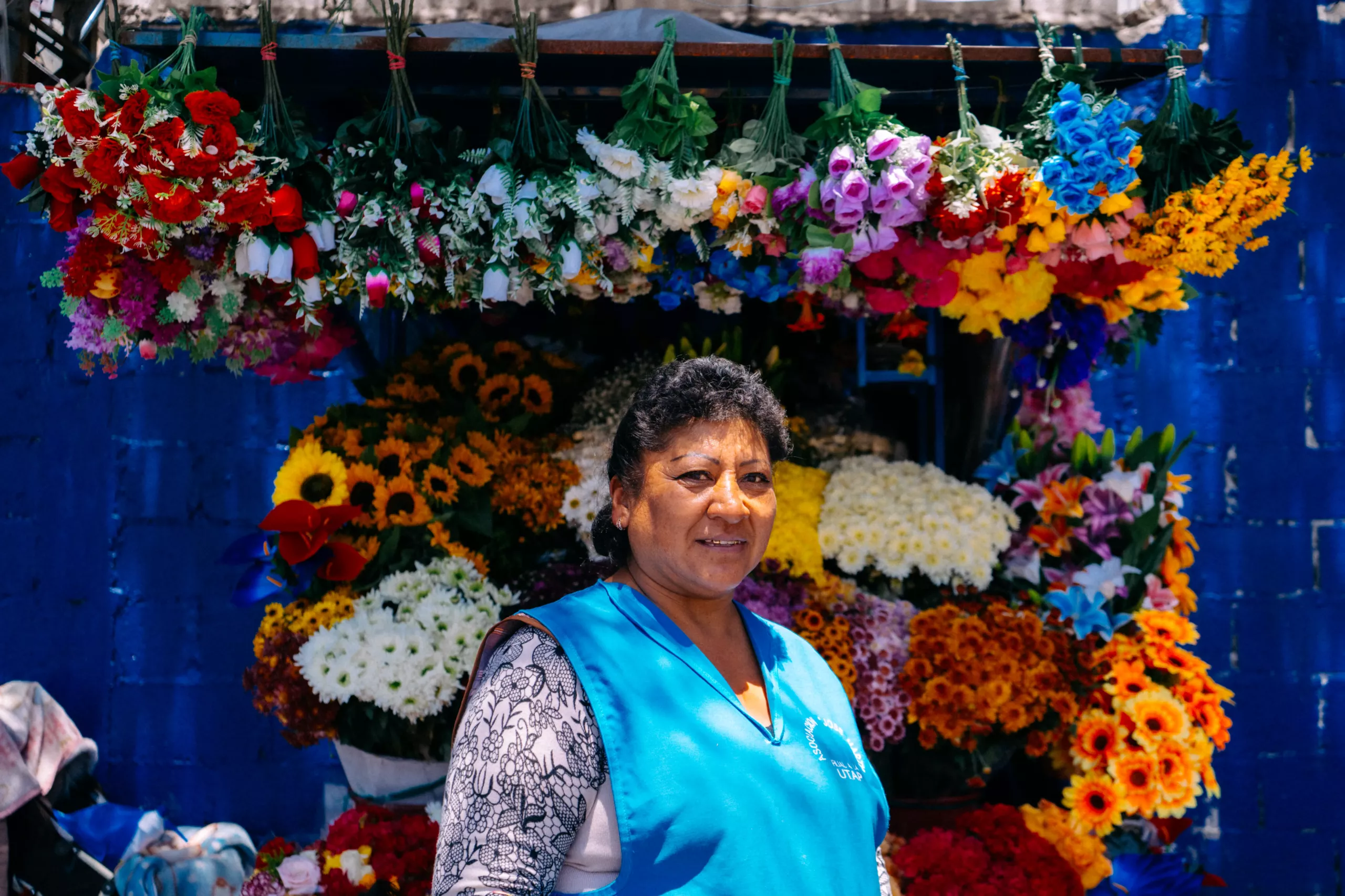 Veci que vende rosas en Quito Veci que vende rosas en Quito