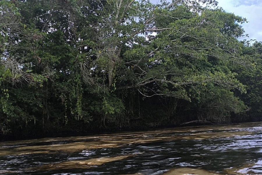 derrame de petróleo río Esmeraldas