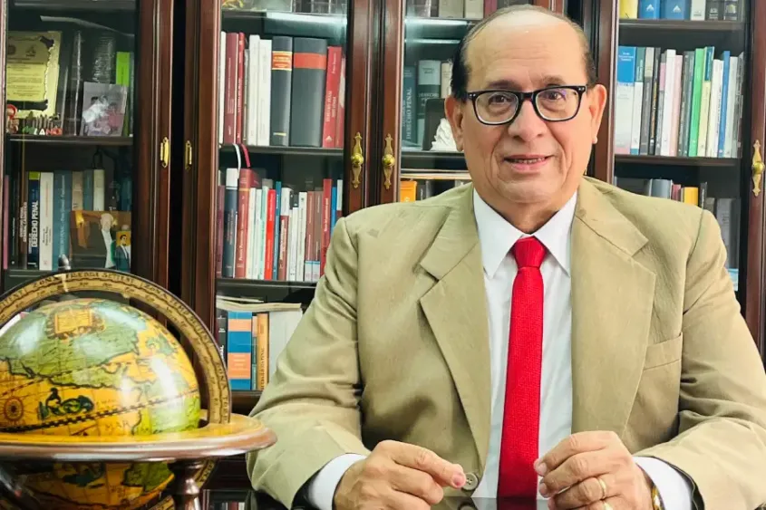 Eduardo Franco Loor