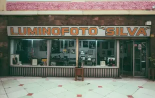 Luminofoto Silva, estudio fotográfico en el pasaje Amador, Quito