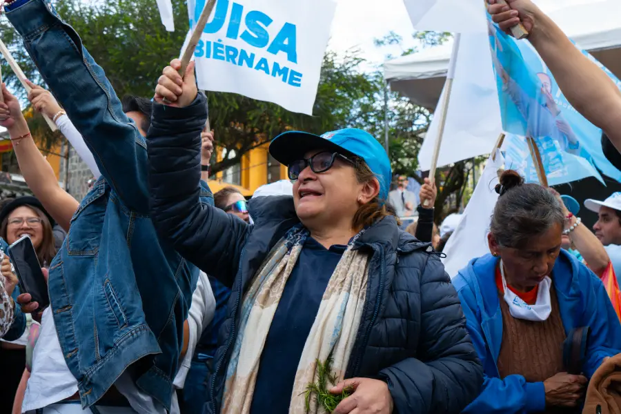 Una seguidora de Luisa González